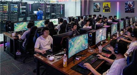 网吧配图.jpg